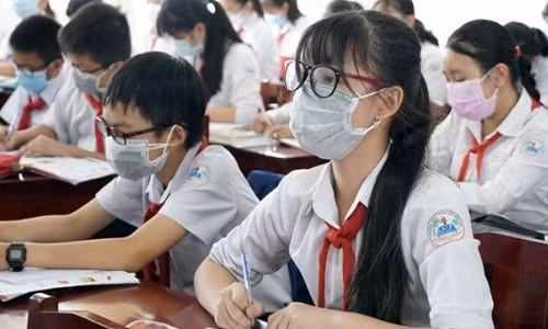 TP.HCM: 1,7 triệu học sinh quay lại trường học, chính thức chấm dứt “học kỳ online“ ảnh 11