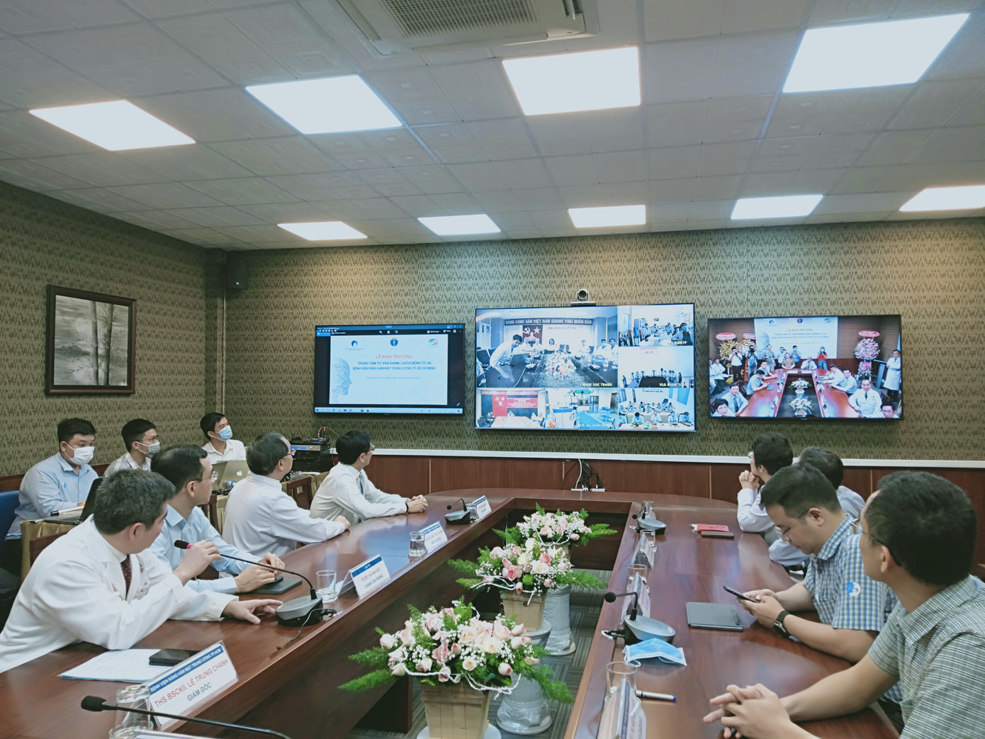 Cả nước có 1.000 điểm cầu khám chữa bệnh từ xa ảnh 2