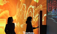 Mãn nhãn bữa tiệc thị giác tại triển lãm số ‘Hà Nội rạng rỡ – Ánh sáng và di sản’