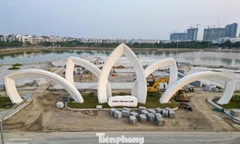 Diện mạo công viên gần 300 tỷ đồng với cổng hoa sen 5 cánh ở Hà Nội