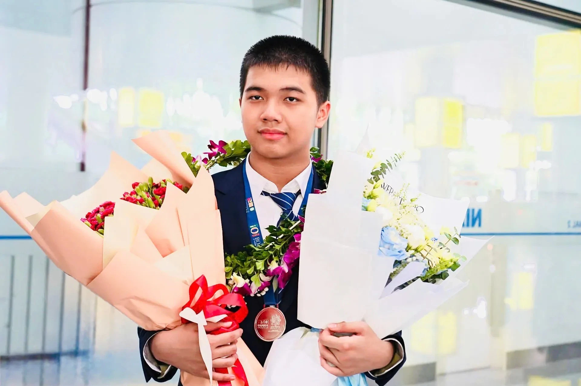 Nguyễn Bùi Đức Dũng: Học sinh 17 tuổi giành HCV Olympic Tin học Châu Á 2025