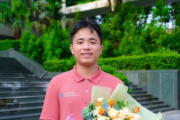 Ngô Quang Minh: Học sinh Bắc Ninh đoạt HCV Olympic Hóa học Quốc tế 2025