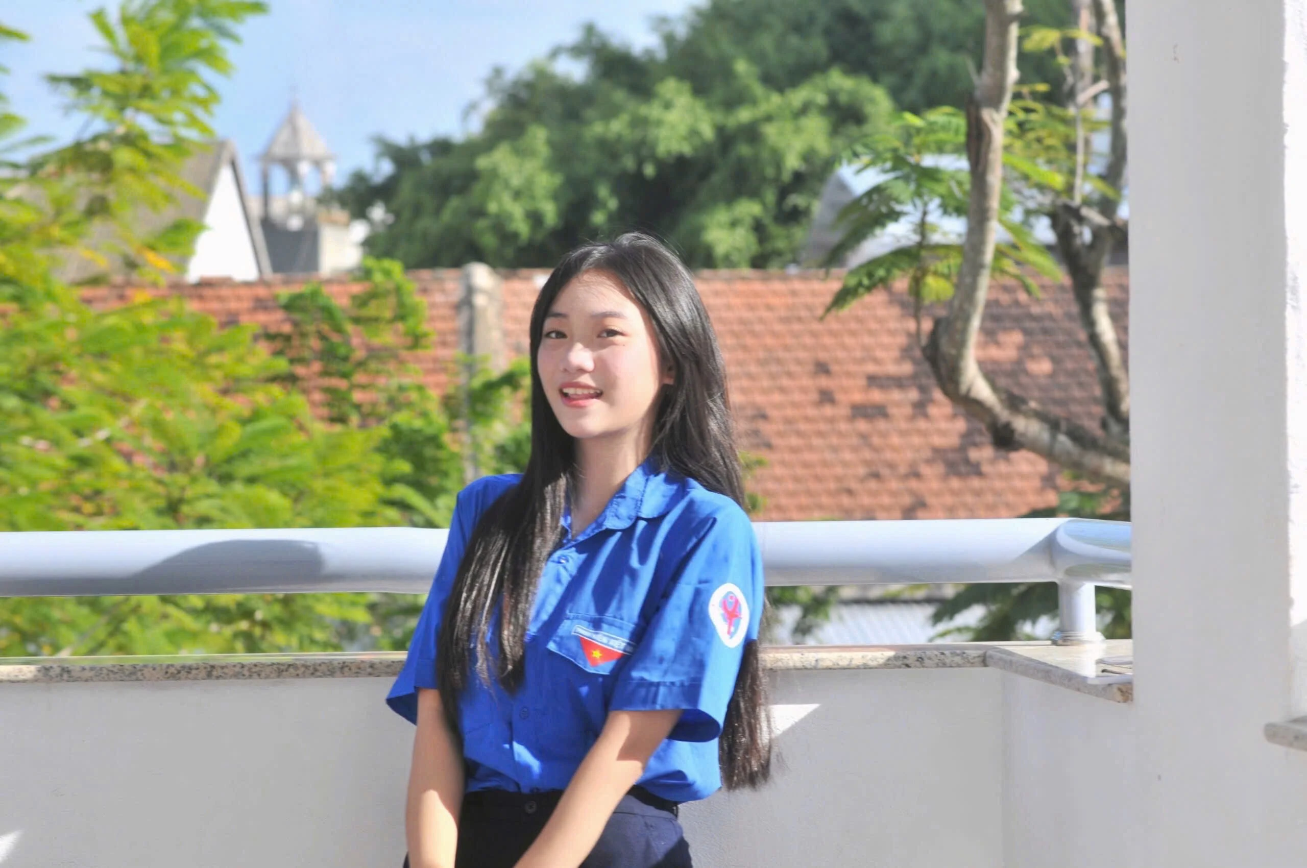 Nữ sinh Huế Lê Thị Thảo Trang: Thủ khoa Văn, nhà nghiên cứu trẻ đa tài