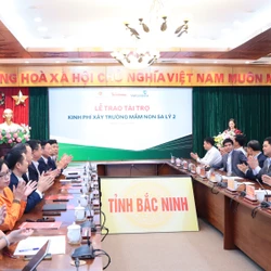 Toàn cảnh Vietcombank trao 10 tỷ đồng xây trường vùng cao Bắc Ninh