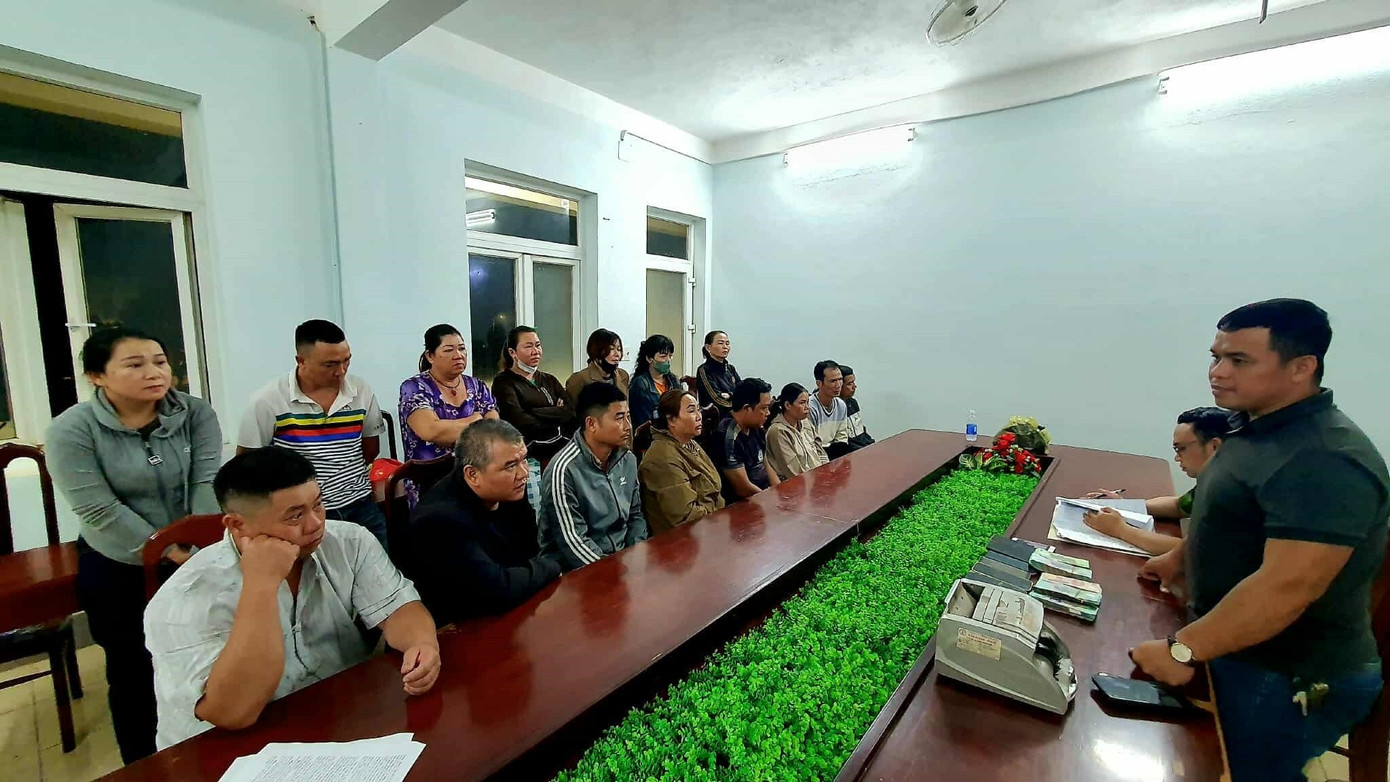 Các đối tượng liên quan trong đường dây đánh bạc (bên trái) tienphong-1211.jpg