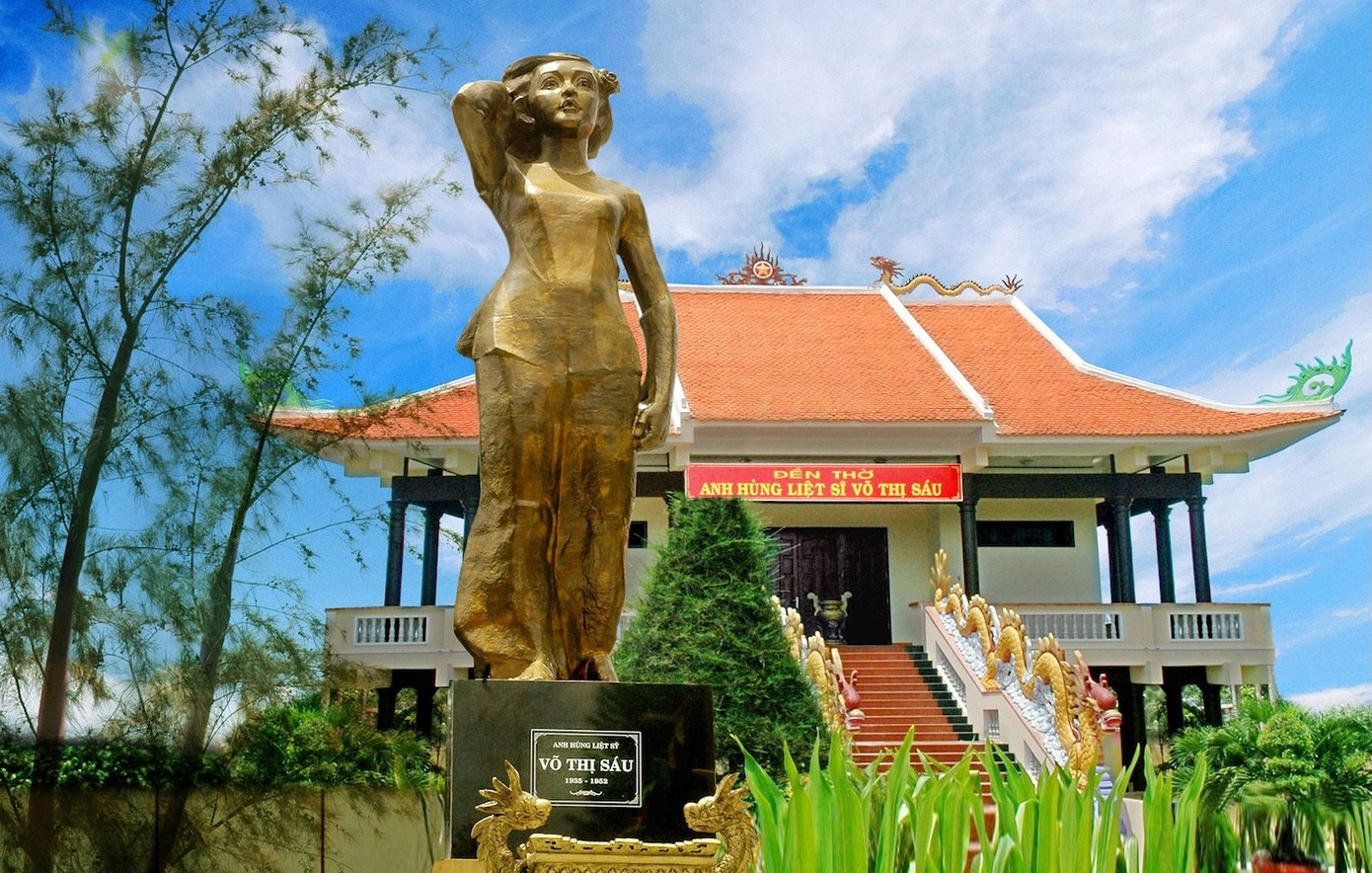 Đền thờ Anh Hùng liệt sĩ Võ Thị Sáu (xã Đất Đỏ) brvt-4.jpg