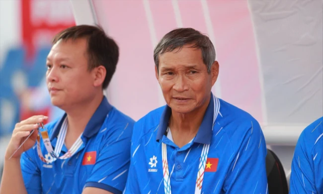 Trước trận chung kết bóng đá nữ, HLV Mai Đức Chung tuyên bố dốc toàn lực để giành chiến thắng