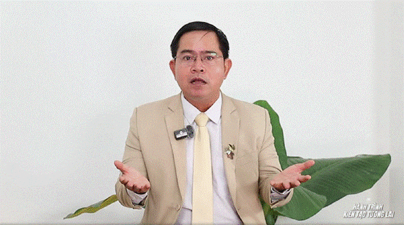 TS Tâm Lý Nguyễn Hữu Long chia sẻ trong podcast “ Hành trình kiến tạo tương lai” số 4 do Báo Tiền Phong phối hợp với Trường ĐH Giao thông Vận Tải (UTH) thực hiện. picture3.gif