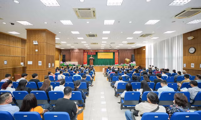 Xóa thuế khoán: LPBank mở gói giải pháp giúp hộ kinh doanh, tiểu thương chuyển đổi dễ dàng