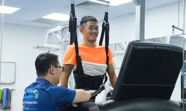 Lâm Quang Nhật: Dù thoát vị đĩa đệm vẫn 3 lần phá Kỷ lục quốc gia Triathlon 