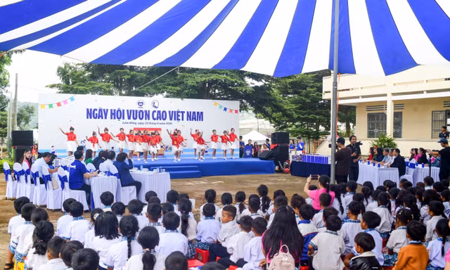 Từ ly sữa đến cơ hội phát triển: Hành trình vun đắp tương lai trẻ em Việt của Vinamilk