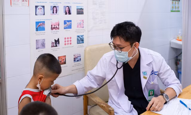 Cuộc tìm kiếm và vá lại những trái tim 'lỗi nhịp'