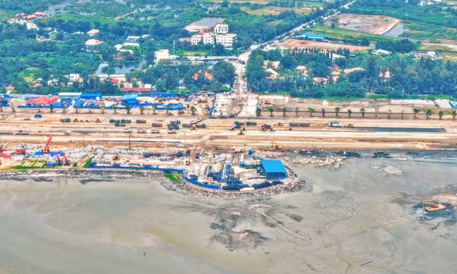'San lấp biển Cần Giờ bằng công nghệ tái sinh đặc biệt bền vững và bảo vệ môi trường'