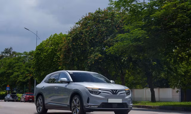 Xe điện VinFast biết 'kêu cứu' tới điện thoại, đồng hồ thông minh của chủ nhân