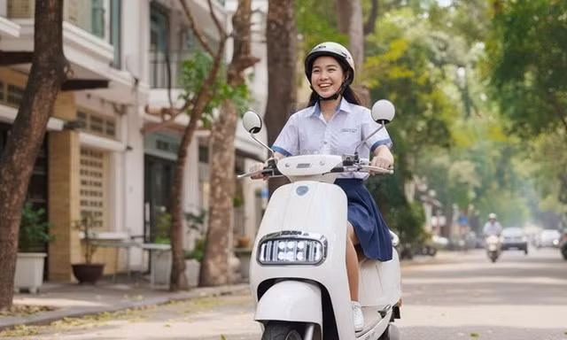 Hà Nội tăng cường quản lý học sinh đi xe điện: Giải pháp nào cho phụ huynh yên tâm?