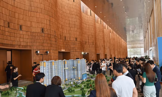 Hàng trăm lượt khách tham dự lễ giới thiệu Block B - Bcons NewSky: Căn hộ vừa túi tiền 