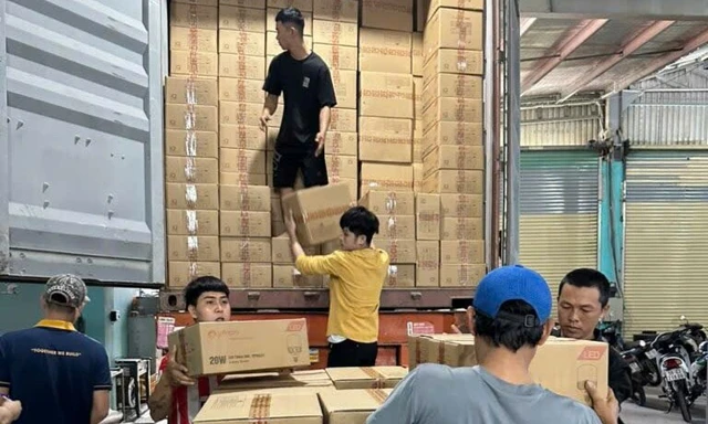 Sinh viên vật vã mưu sinh dịp tết nguyên đán