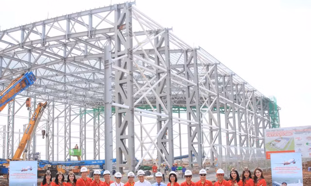 Vietjet cất nóc hangar chuẩn quốc tế, khai trương chuyến bay tới Cảng Hàng không quốc tế Long Thành
