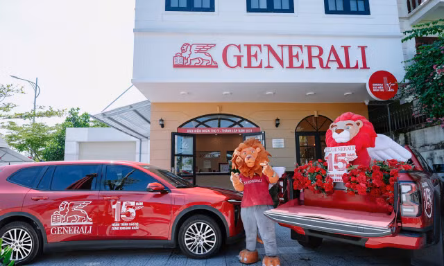 Generali mang chuyến xe 'Hành trình kết nối trăm điểm tin cậy' ghé thăm các Văn phòng Tổng Đại lý tại miền Bắc