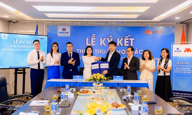 Hàng loạt ngân hàng lớn hỗ trợ tài chính triển khai học bổng tiếng Anh cho học sinh Việt 