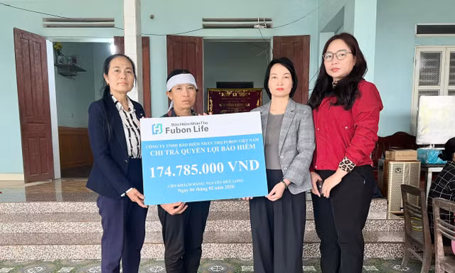 Fubon Life Việt Nam chi trả quyền lợi bảo hiểm cho khách hàng tại Thanh Hóa 