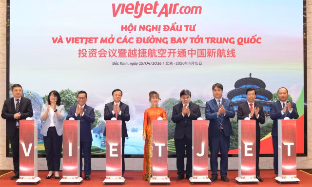 Vietjet và SPDB Financial Leasing ký kết thoả thuận tài trợ thuê mua 10 tàu bay Comac