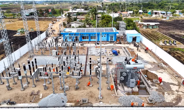 Đảm bảo điện mùa khô 2026: EVNSPC đóng điện nhiều công trình lưới điện 110kV