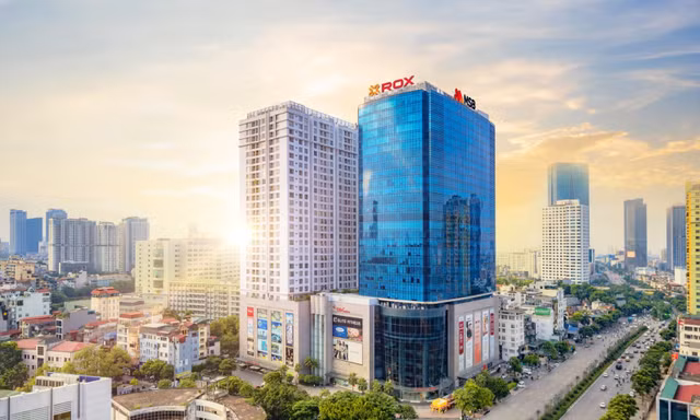Tuổi 30 rực rỡ của ROX Group