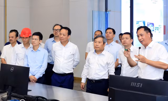 Chủ tịch Hà Nội Vũ Đại Thắng: Xử lý rác phải đi cùng phục hồi môi trường và phát triển đô thị xanh