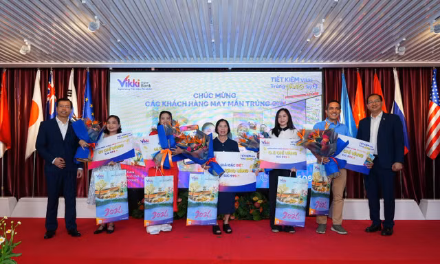 Chủ nhân Vàng ký đã xuất hiện, mùa vàng mới đang bắt đầu cùng Vikki Digital Bank
