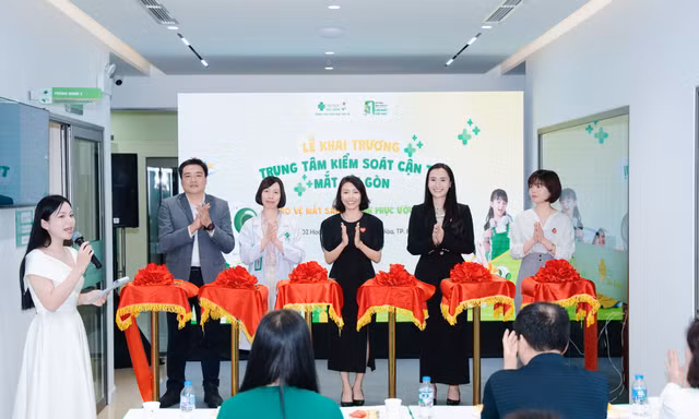 Trung tâm kiểm soát cận thị Mắt Sài Gòn Hoàng Ngân chính thức khai trương