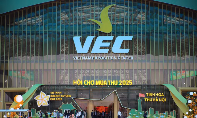 Aptech tạo dấu ấn tại Hội chợ Mùa Thu 2025 bằng công nghệ và đào tạo AI