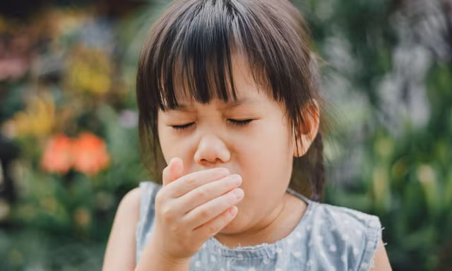 Chuyên gia cảnh báo mối nguy hại từ vi khuẩn thời điểm giao mùa