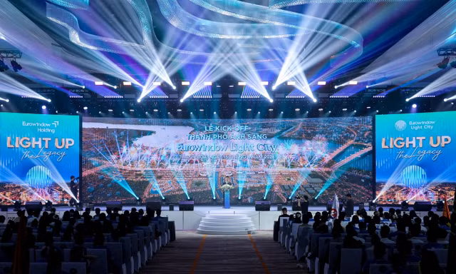 Kick-off Eurowindow Light City: 1.000 sale 'đốt nóng' thị trường BĐS xứ Thanh