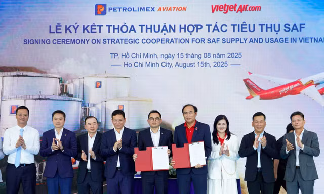 Vietjet hợp tác cùng Petrolimex sử dụng nhiên liệu SAF, bước tiến quan trọng trong hành trình chuyển đổi xanh 