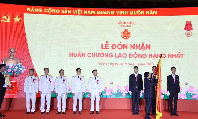 Ngành Thuế tiên phong chuyển đổi số, phấn đấu 100% thủ tục trực tuyến