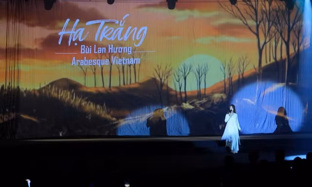 “Hãy Yêu Nhau Đi”: Khi Eras Land kết nối cộng đồng bằng âm nhạc và sự sẻ chia