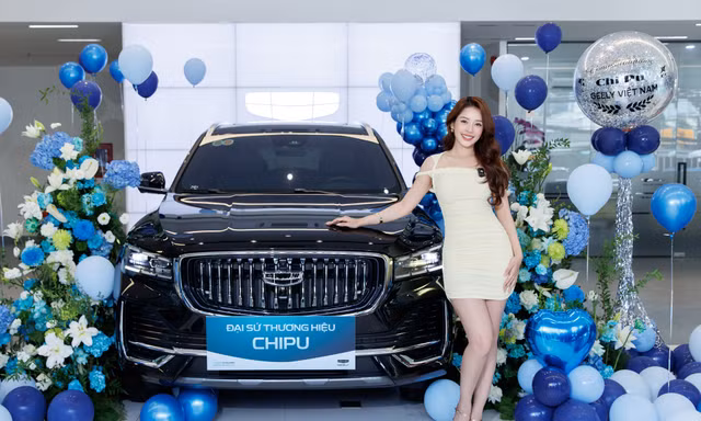 Chi Pu rạng rỡ trong lễ bàn giao Geely Monjaro, SUV bán chạy nhất Trung Quốc 