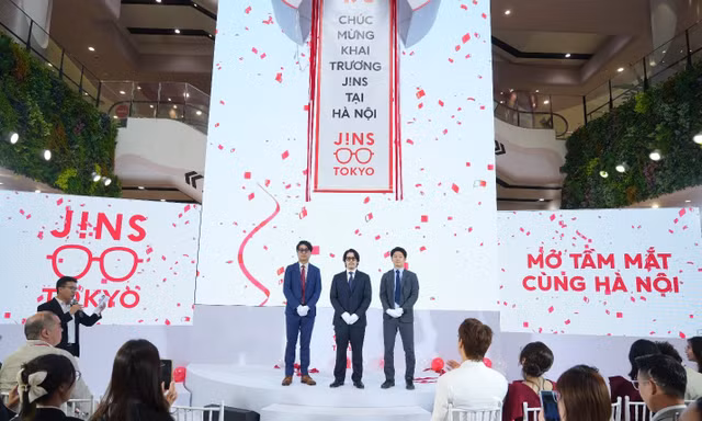 JINS 'đáp cánh' Thủ đô: Tọa độ check-in mới toanh đậm chất Nhật tại AEON MALL Hà Đông!