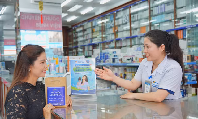 Long Châu và AstraZeneca nâng tầm hợp tác chiến lược về trụ cột thuốc hiếm, liệu pháp thế hệ mới