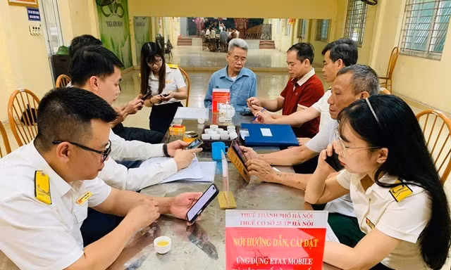 Hỗ trợ thủ tục thuế trực tiếp tại khu dân cư, ngoài giờ hành chính