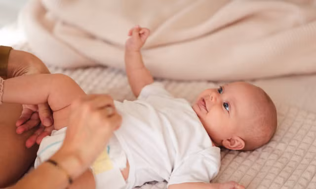 Sự thật đằng sau những chiếc tã giá rẻ: Chuyên gia Da liễu cảnh báo!