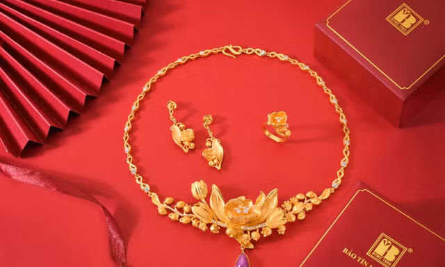 Ra mắt bộ trang sức cưới 'Hoa Ngọc Giao Duyên' vàng 24K cho hạnh phúc viên mãn