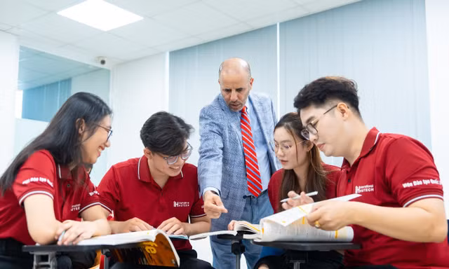 Sinh viên chương trình quốc tế HUTECH tốt nghiệp: Sẵn sàng cho hành trình nghề nghiệp toàn cầu