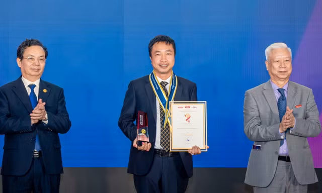 T&T Energy của 'Bầu Hiển' được vinh danh Thương hiệu mạnh tăng trưởng xanh 2025