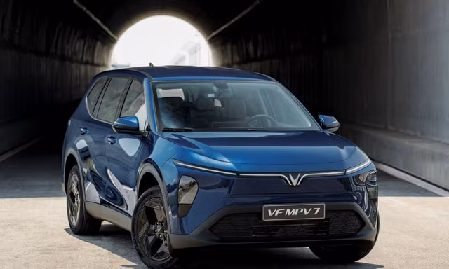 Chủ xe VinFast VF MPV 7: 'Đi đủ 7 người vẫn thoải mái, nuôi xe nhẹ hơn tưởng tượng'