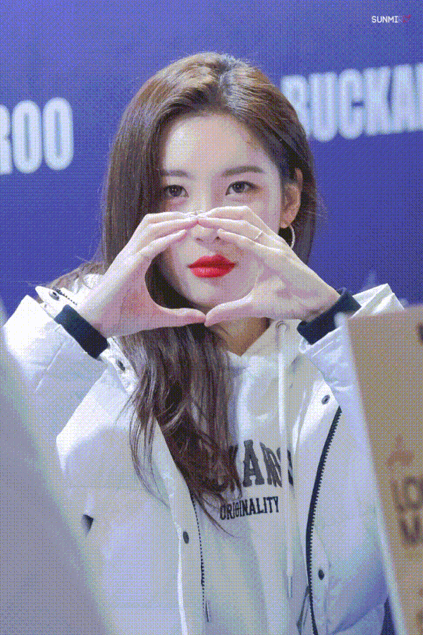 Đến idol kỳ cựu như Sunmi cũng không đứng ngoài cuộc