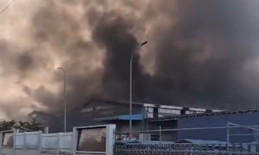 Cháy lớn tại khu công nghiệp Giang Điền, Đồng Nai 