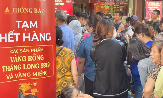 Nhà đầu tư dồn tiền đầu tư, mua bán gì nhiều nhất? 