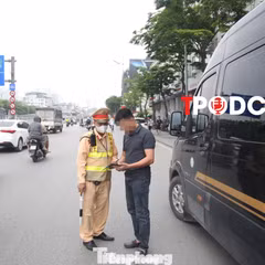 Từ hôm nay, ô tô cá nhân chở khách thu tiền bị phạt tối đa 14 triệu đồng